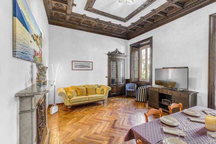 Holiday rental for 6 people, with Balcony and Hot tub in Como