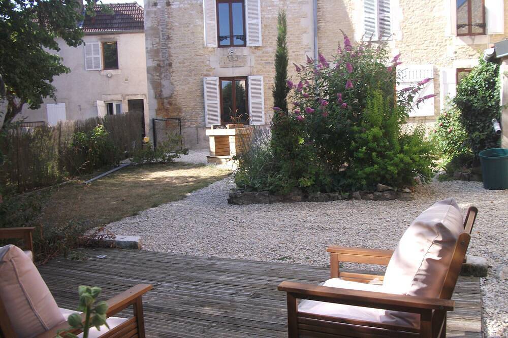 Suite Eden Jacuzzi prive in Chaumont, Haute-Marne