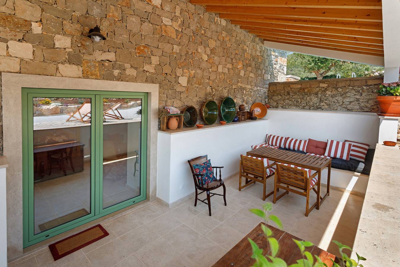 Landhaus 'Curva' mit Bergblick, privatem Pool und Wlan in Arrimal e Mendiga, Parque Natural das Serras de Aire e Candeeiros