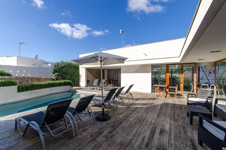 Location de vacances pour 8 personnes, avec jardin à Sant Lluís - 4