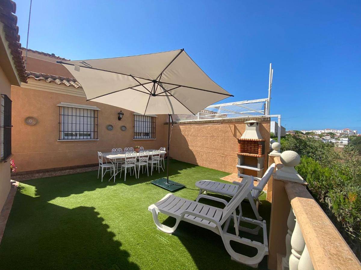 Three-Bedroom Chalet in Matalascañas, Almonte