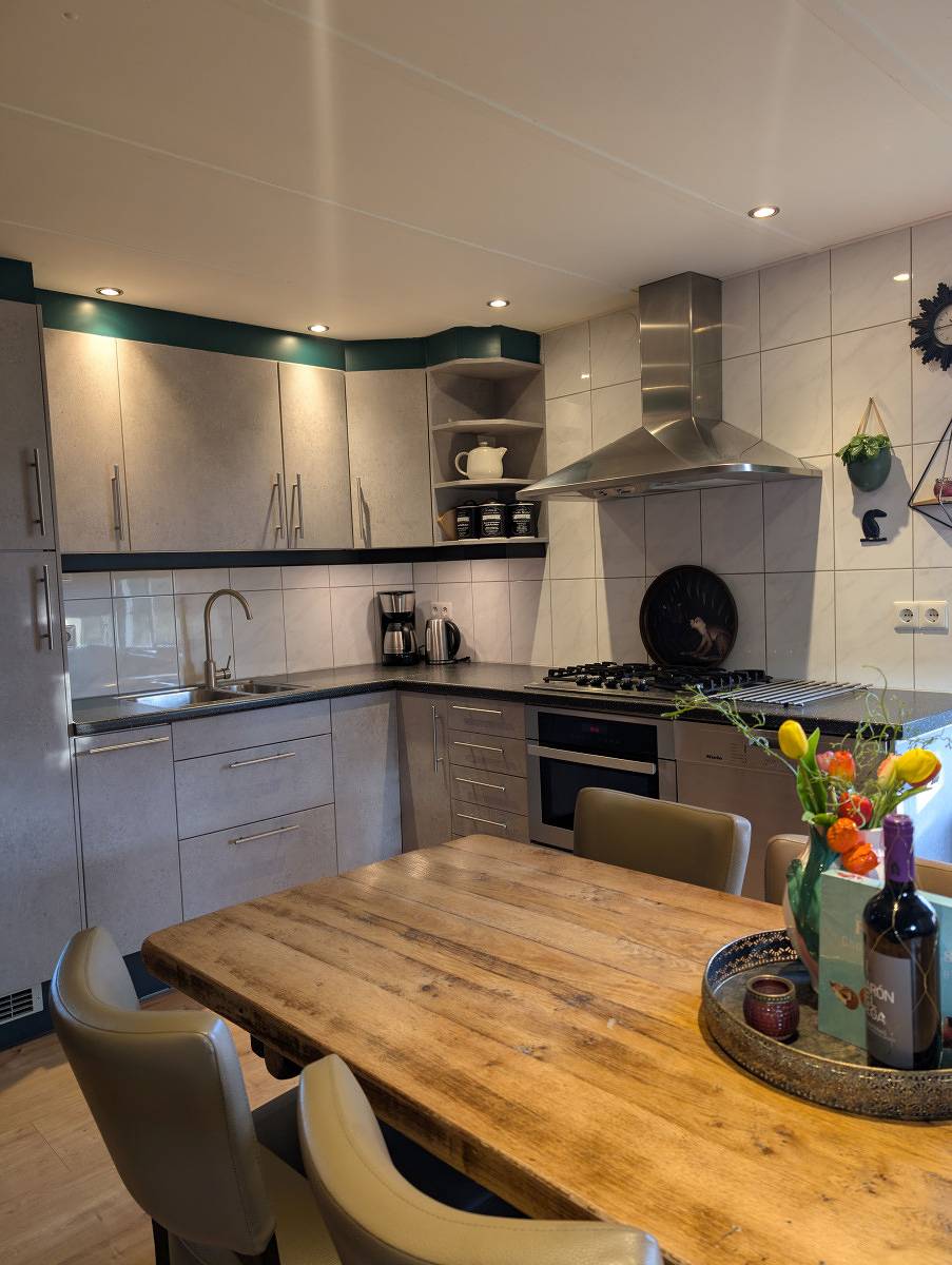 Ruhiges Ferienhaus für 6 Personen mit umzäuntem Garten und Holzofen Nähe der Nordseeküste in Niederländische Nordsee