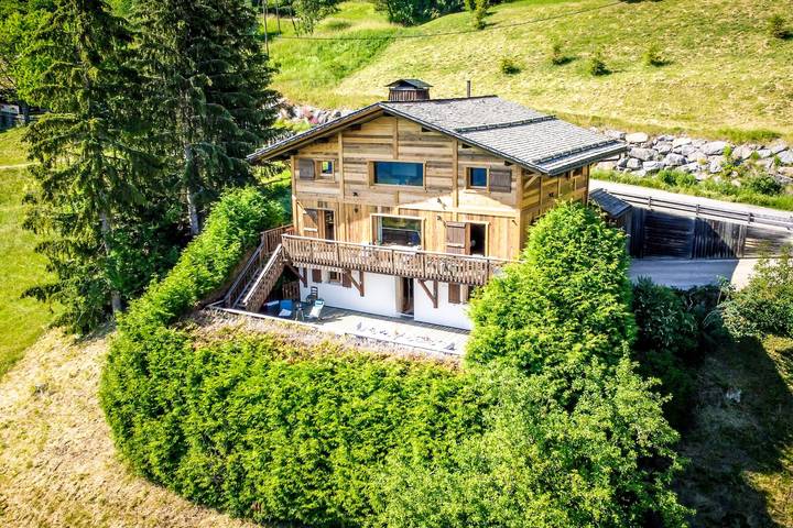 Chalet pour 12 personnes, avec Balcon ainsi que Terrasse et Jardin à Manigod - 2