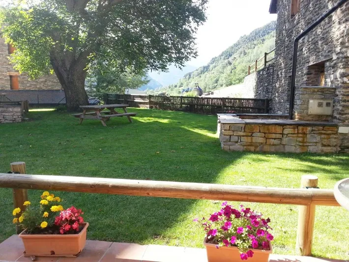 Apartamento de vacaciones para 5 personas, con vistas y jardín - 1