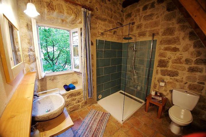 Maison d’hôte pour 7 personnes, avec sauna et jardin ainsi que piscine et jacuzzi en Ardèche - 3