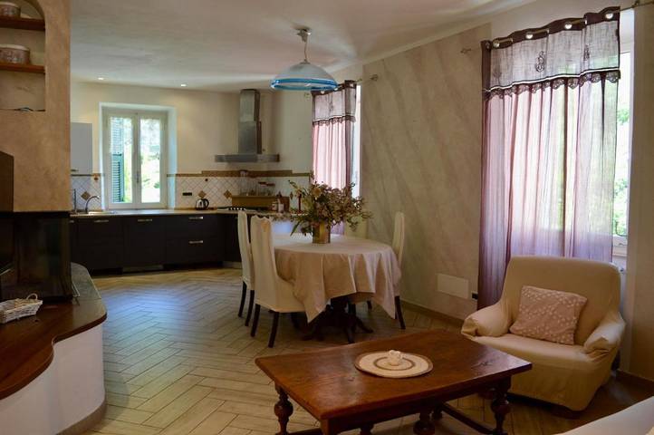 Location de vacances pour 5 personnes, avec vue ainsi que terrasse et piscine, animaux acceptés à Mulazzo - 4
