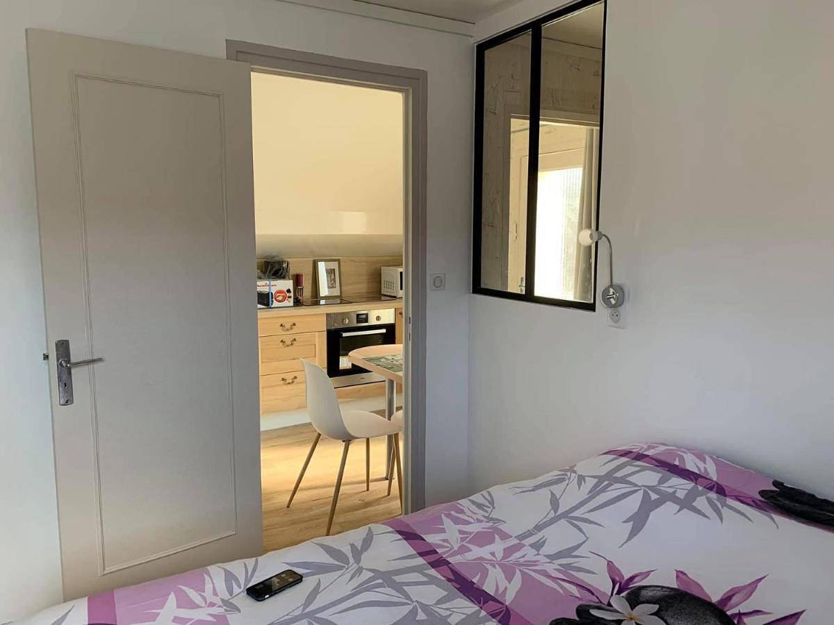 Bristol Manor N20 terrasse cuisine et chambre in Néris-les-Bains, Région de Montluçon