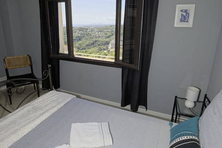 Gîte pour 4 personnes, avec balcon et jardin à Saint-André-de-la-Roche - 4