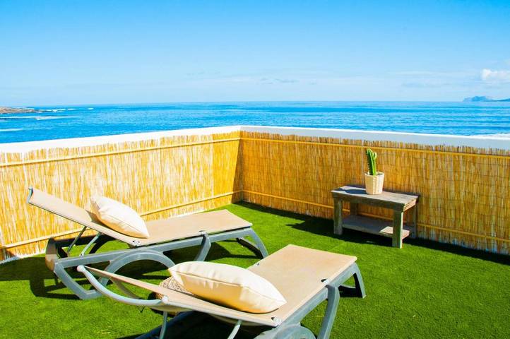 Apartamento para 3 personas, con vistas y terraza en Famara