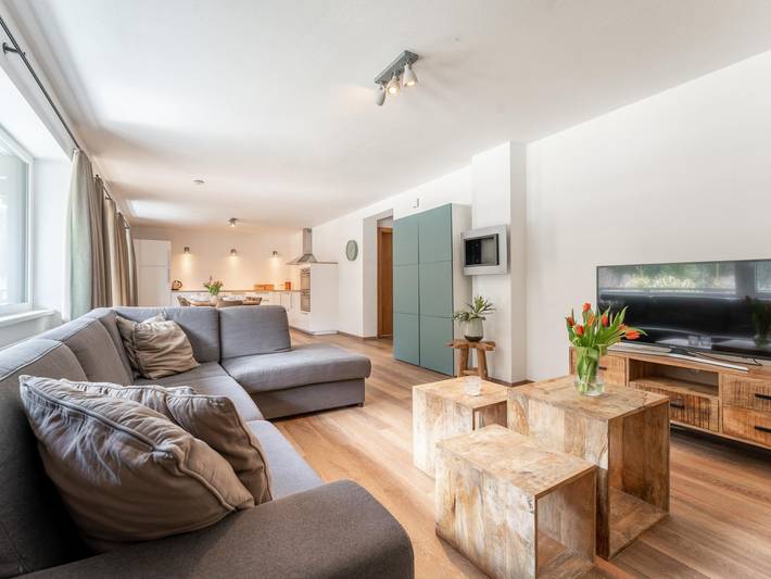 Ganze Wohnung, Modernes Ferienhaus mit Sauna
 in Saalbach, Saalbach-Hinterglemm