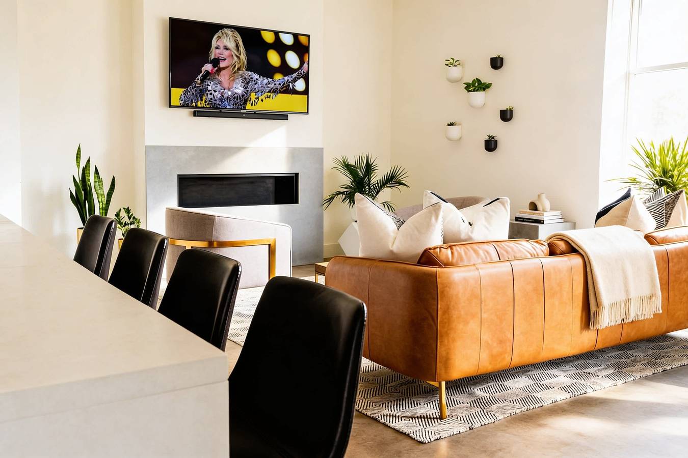 Nash Chic Near Dt Rooftop Luxe Comfort in Nashville, Tennessee