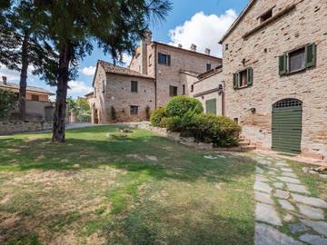 Gîte pour 4 personnes, avec jardin et piscine dans Villagrande (Mombaroccio)