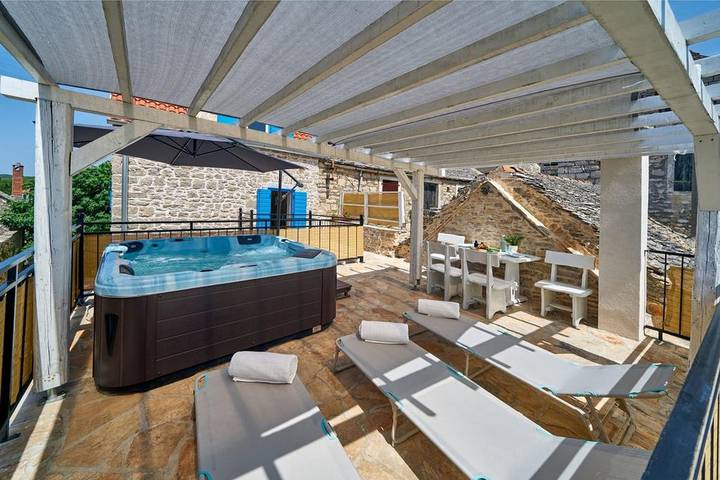 Ferienhaus mit privatem Whirlpool in Šolta (Split-Dalmatien), Solta