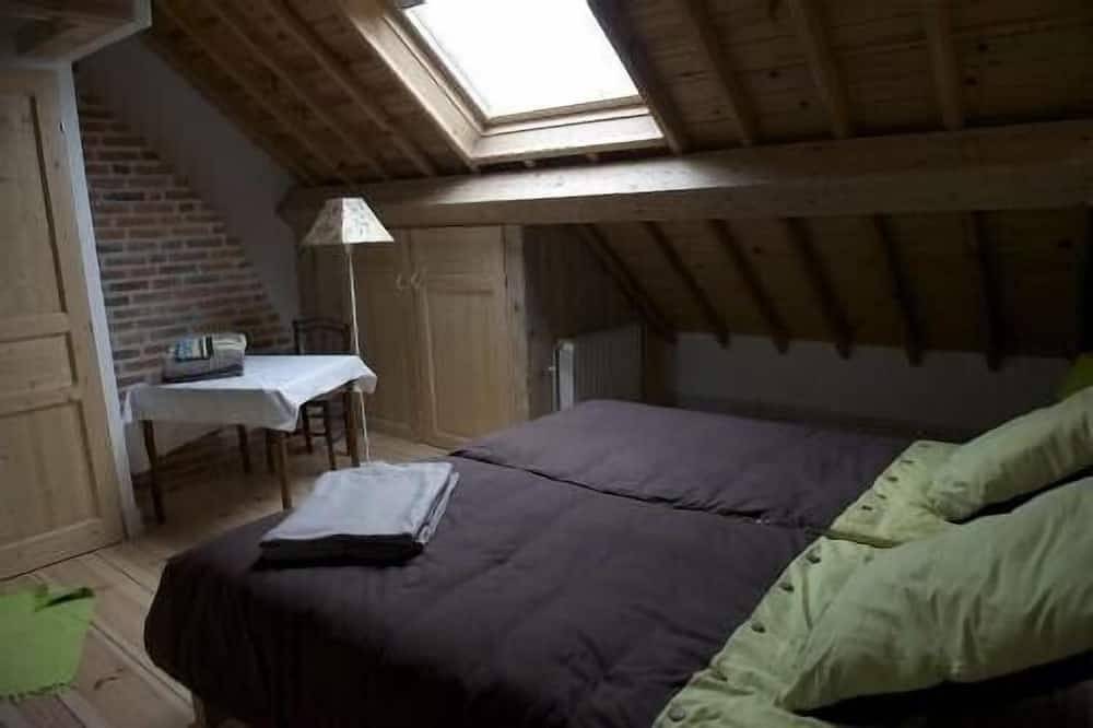 Magnifique gîte, bord de rivière la Sauldre, piscine & tennis, 8-11pers, Sologne in Villeherviers, Sologne