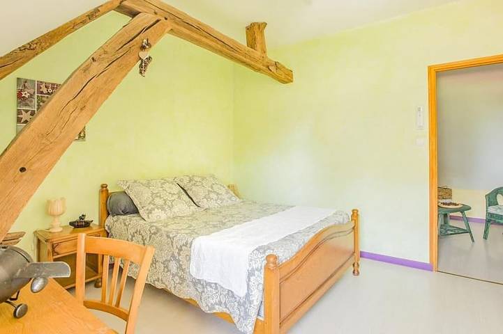 Location de vacances pour 6 personnes, avec jardin et jacuzzi dans Saint-Martin-en-Bresse - 4