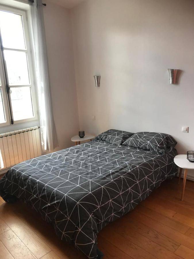 Appartement entier, Three-Bedroom Apartment in Semblançay, Région de Tours