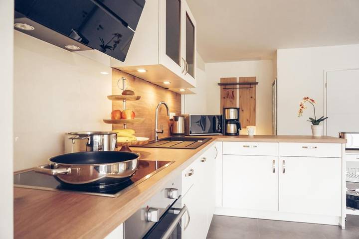 Ferienwohnung für 4 Personen, mit Terrasse und Garten sowie Sauna und Ausblick in Unterweser - 3