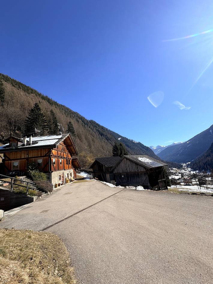 Location de vacances pour 14 personnes, avec jardin ainsi que bassin pour enfant et jacuzzi, animaux acceptés à Rabbi - 2