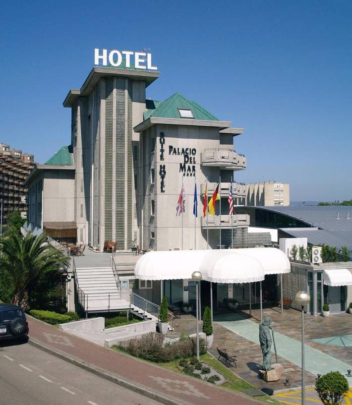 Hotel for 10 people, with Terrace in Santander