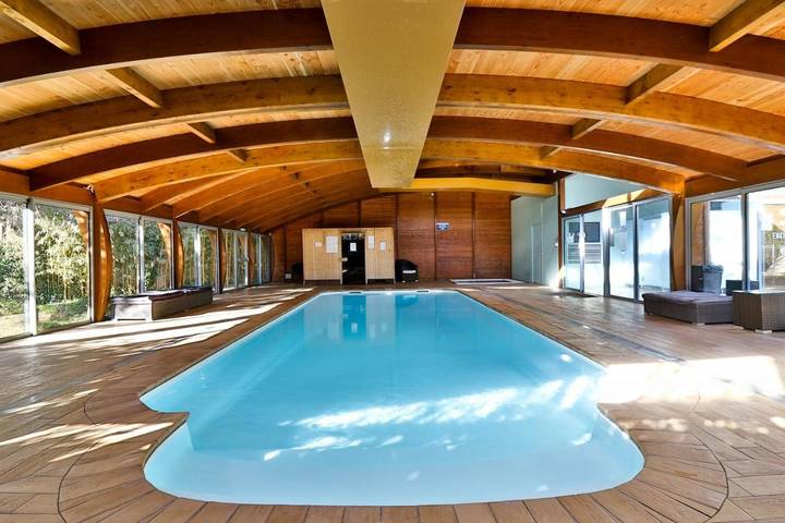 Hôtel pour 2 personnes, avec Terrasse et Jacuzzi ainsi que Jardin et Piscine dans Port de Saint-Jean