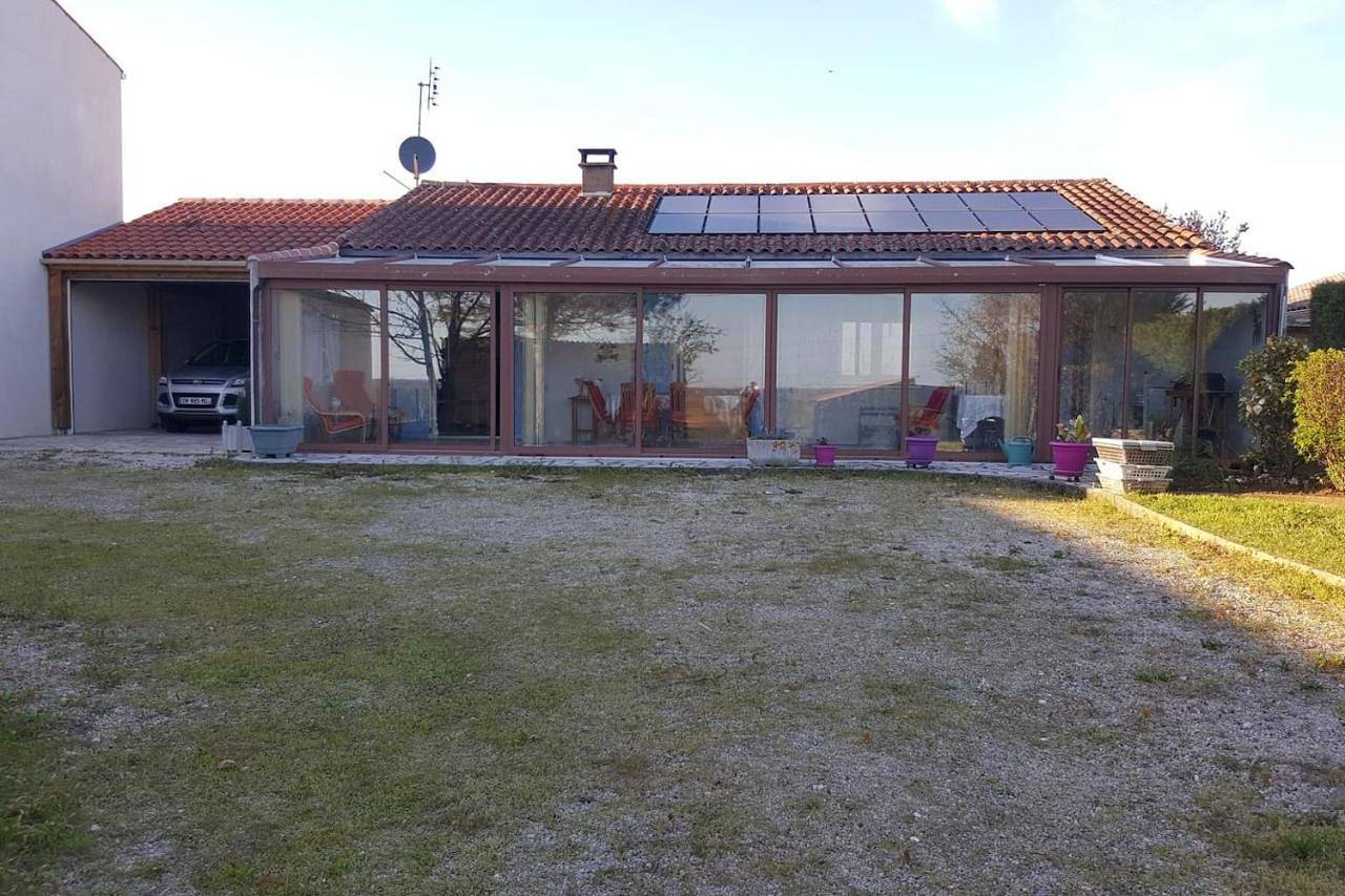 Grande maison a hiers brouage (proche ile oleron) in Hiers-Brouage, Côte de Beauté
