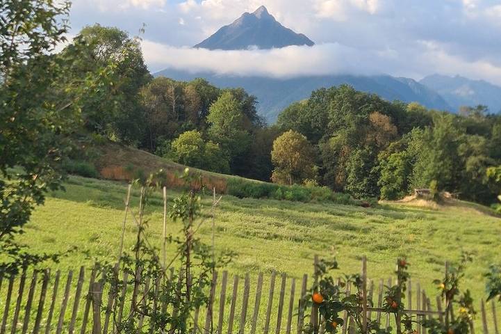 Gîte pour 6 personnes, avec Jardin à Ayros-Arbouix