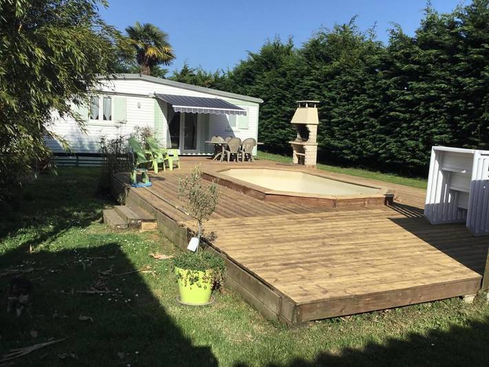 Location de vacances pour 4 personnes, avec jardin et piscine ainsi que terrasse et jacuzzi à Thaims - 3