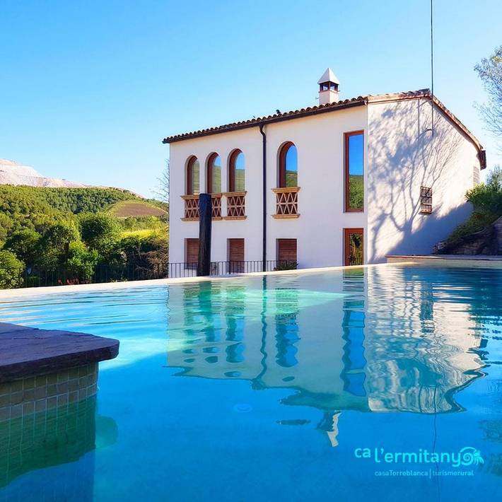 Casa rural para 2 personas, con Terraza y Jacuzzi además de Jardín y Piscina en El Bages