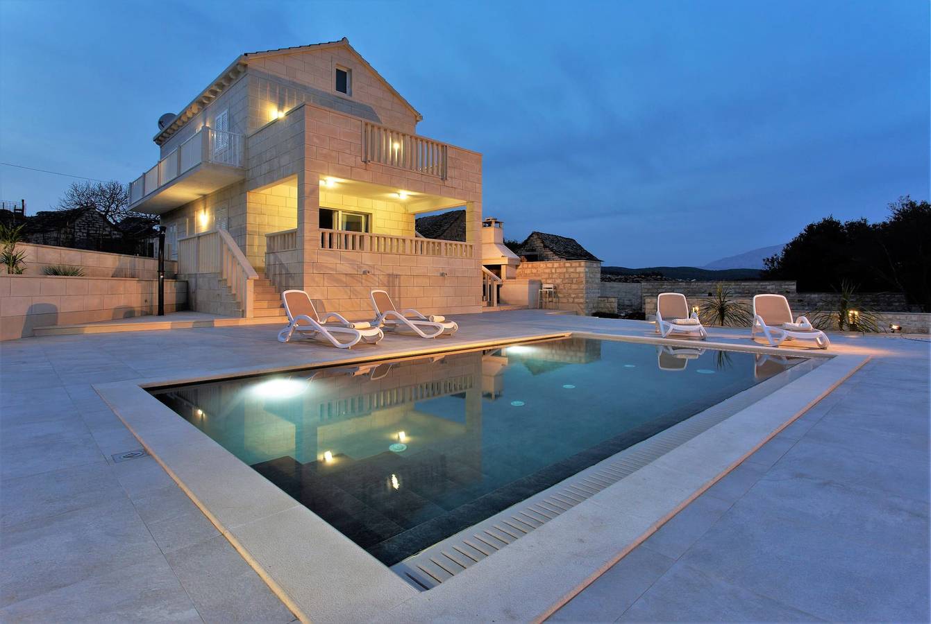 Villa für 6 Personen mit Terrasse in Selca, Povlija, Selca und Sumartin