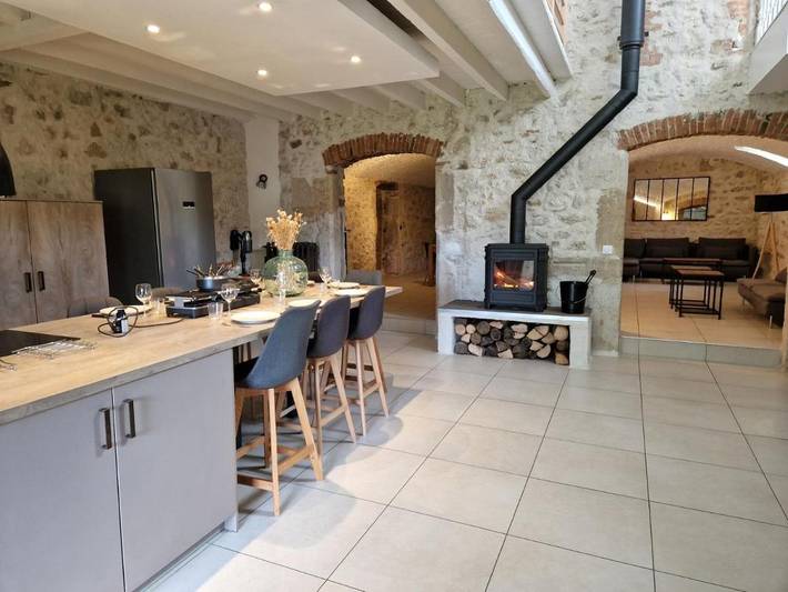 Maison de vacances pour 12 personnes, avec piscine ainsi que jardin et vue, animaux acceptés