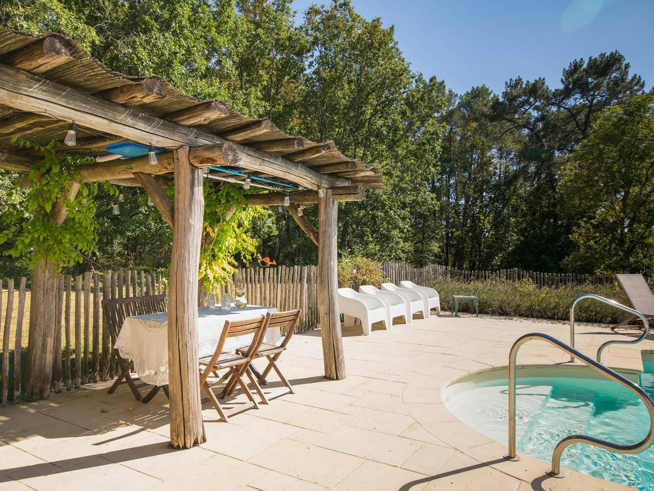 Großes Landhaus mit privatem Pool
 in Issac, Périgord Pourpre