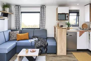 Mobil home pour 6 personnes, avec piscine et terrasse dans Séniergues