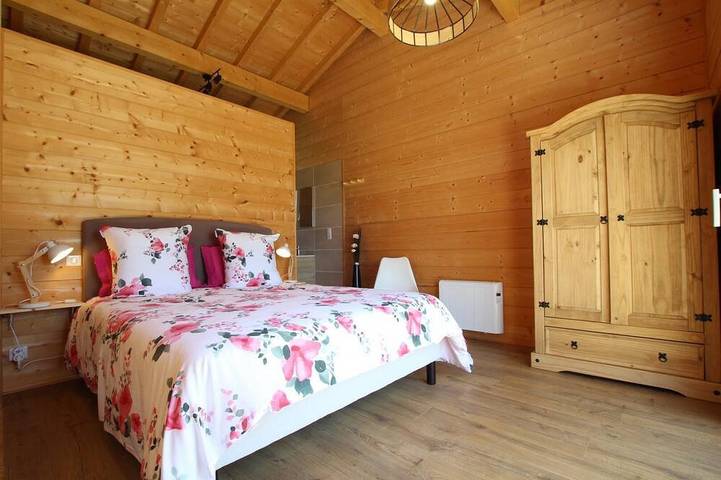 Location de vacances pour 3 personnes, avec jardin à Bardos - 2