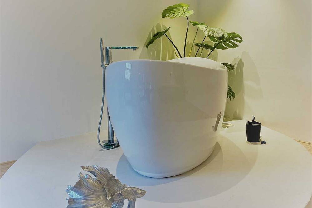 Ganze Wohnung, Luxus Wellness Loft - 245qm - Designwohnen im Zentrum - Luxus Wellness Loft - in Gütersloh, Nordrhein-Westfalen
