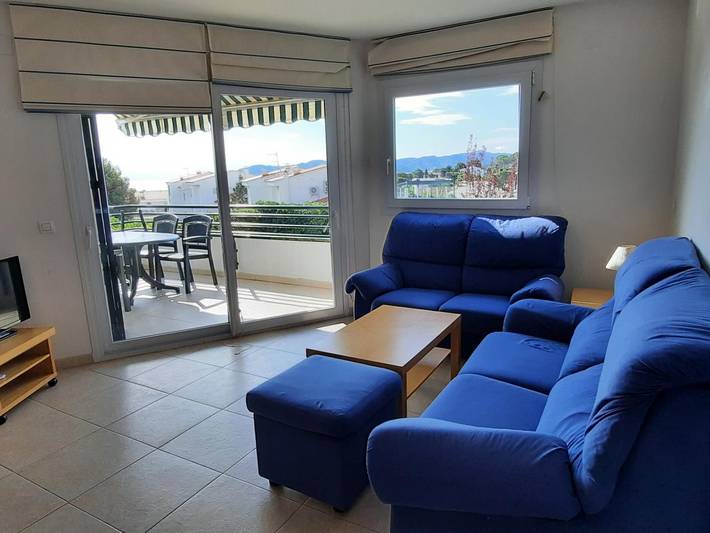 Ferienwohnung für 6 Personen, mit Terrasse und Garten in Llanca - 4