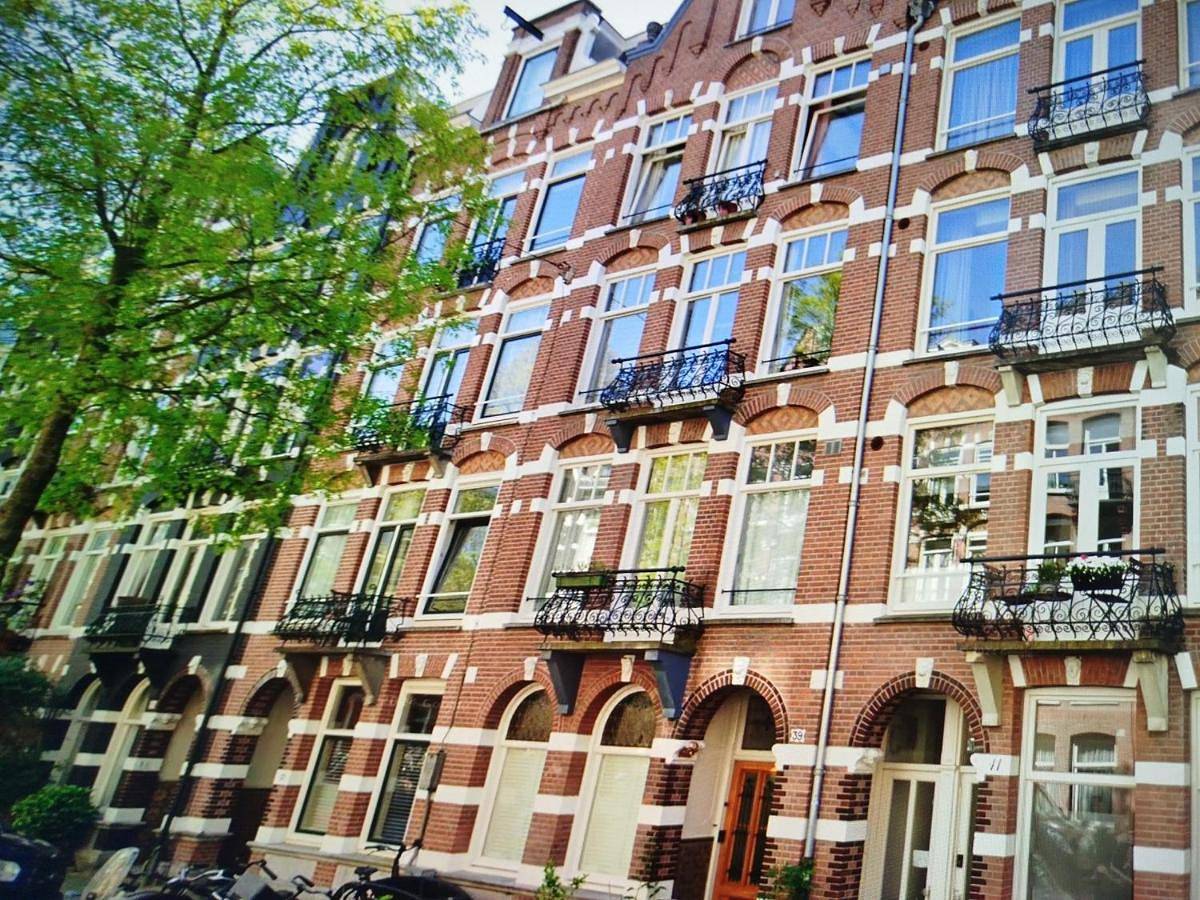 Rovse Sns in Amsterdam Oud-West, Nederlandse kust