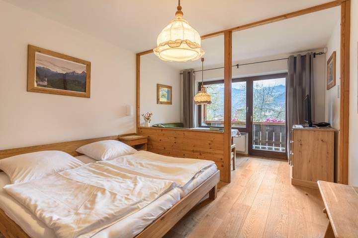 Appartement entier, Appartement "3 Apartment mit Gartenblick" avec vue sur les montagnes, balcon privé & Wi-Fi in Schönau am Königssee, Alpes de Berchtesgaden