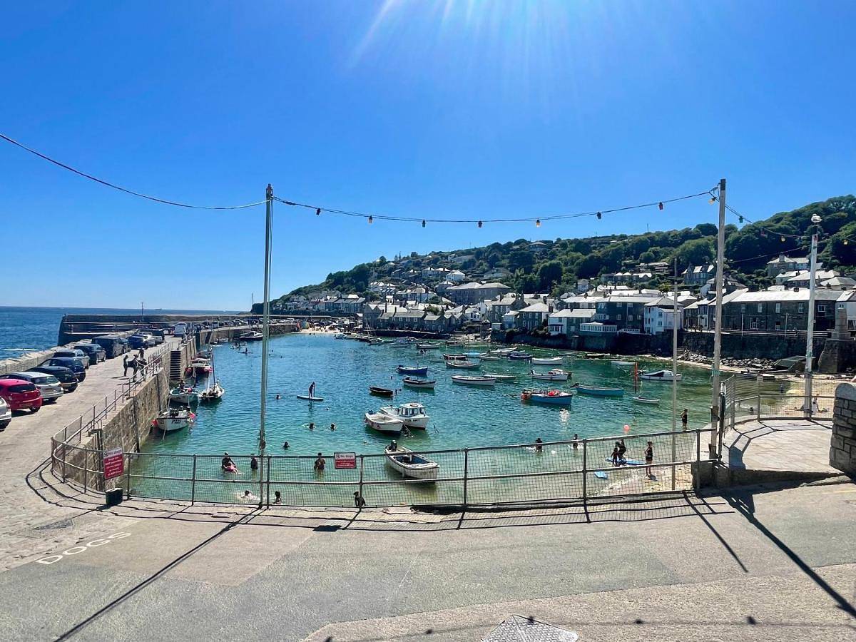 Honeysuckle Cottage by The Sea in Mousehole, Cornwall