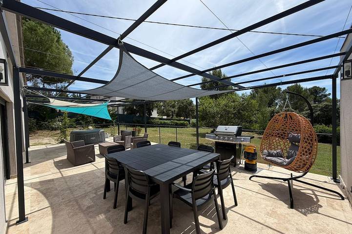 Location de vacances pour 4 personnes à La Bastidonne