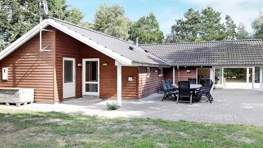 Ferienhaus für 13 Personen, mit Terrasse und Whirlpool sowie Sauna in Kramnitse - 4