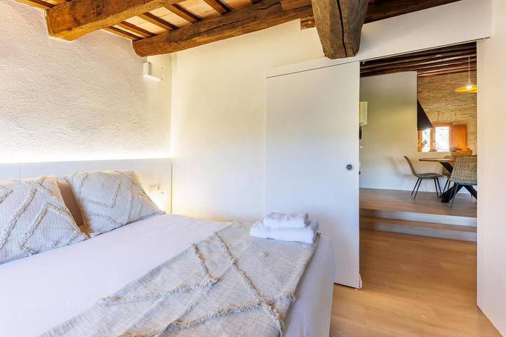 Ganze Wohnung, Bravissimo Calderers El Bou, mit Flussblick in Girona, Gironès