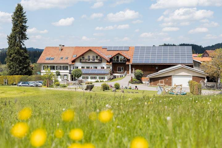 Ferienwohnung für 4 Personen, mit Terrasse und Garten in Oberstaufen