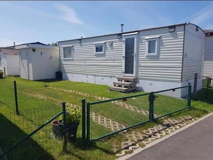 Camping pour 6 personnes, avec terrasse et jardin