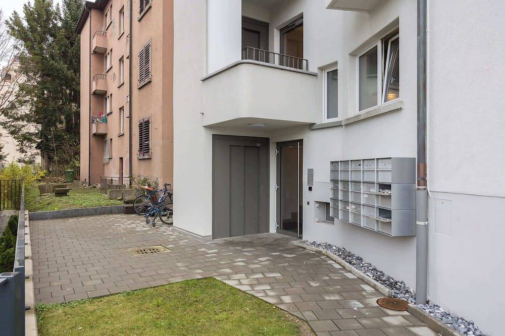 Entire apartment, Downtown Dream 3,5Br with Balcony and Style Ba21 in Zurich, Zurich district