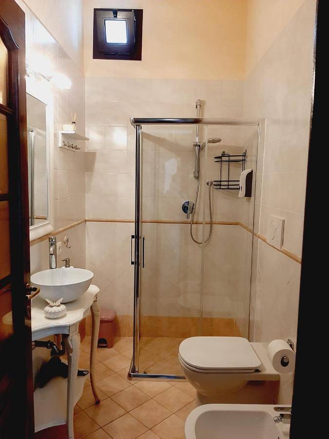 Location de vacances pour 2 personnes, avec vue et jardin à Cisano sul Neva - 3