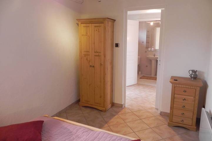 Gîte pour 2 personnes, avec piscine et jacuzzi ainsi que jardin et terrasse, animaux acceptés à Saint-Frajou - 2