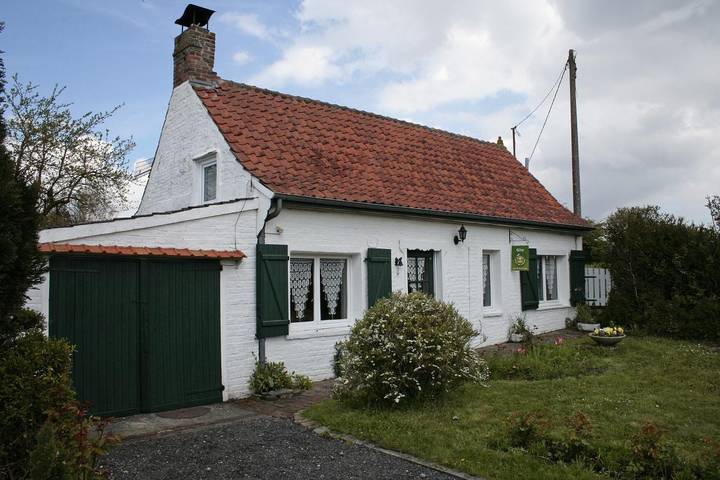 Gîte for 4 people, with yard in France