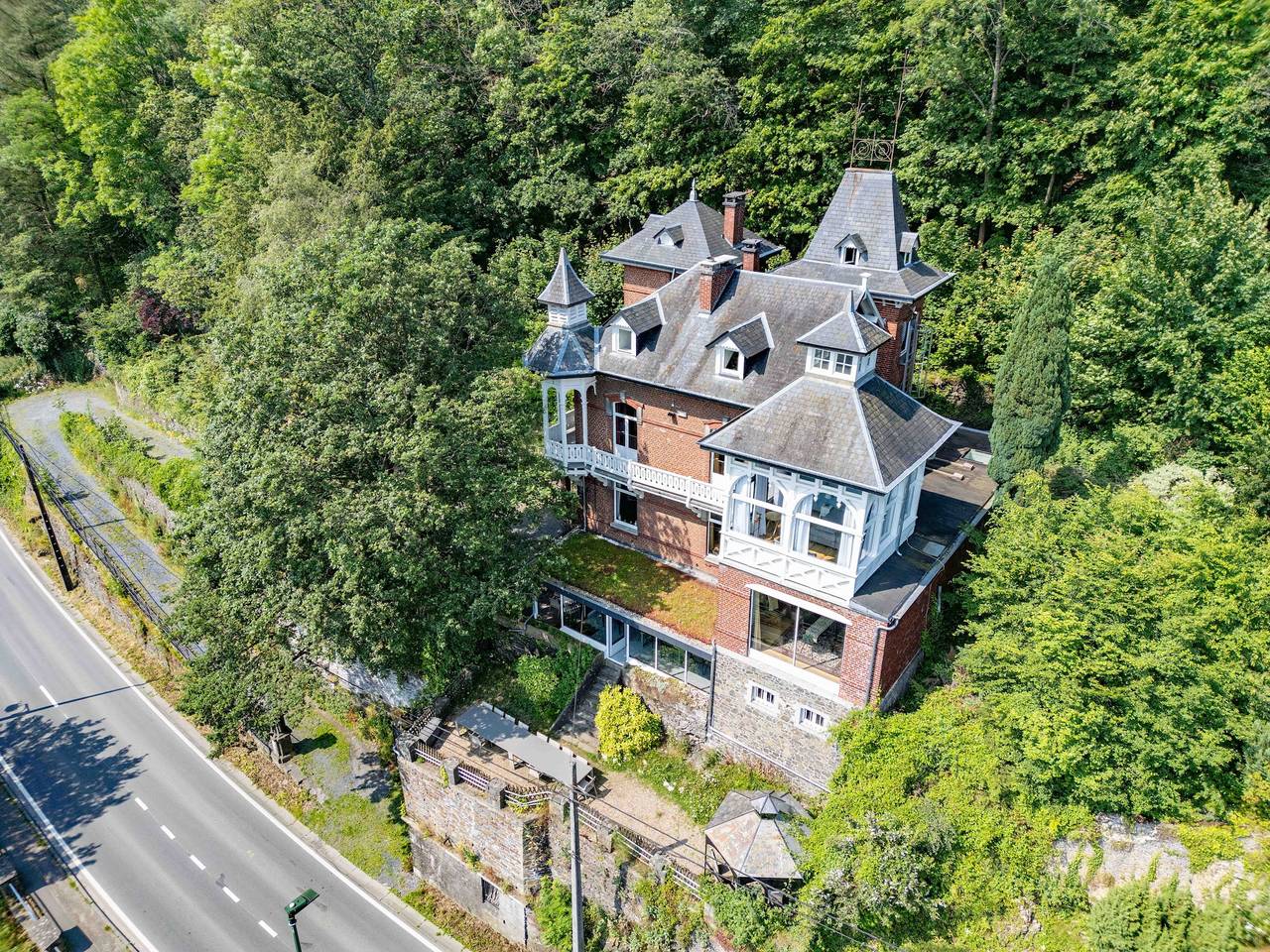 Elegantes Schloss für 19 Gäste in La Roche-en-Ardenne, Luxemburg Provinz