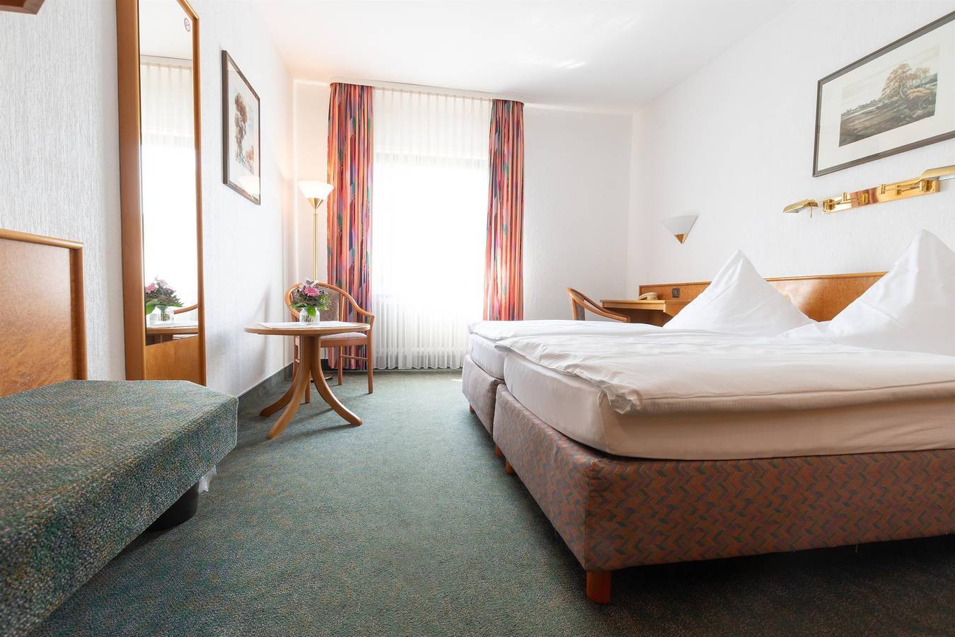 Doppelzimmer mit Dusche und Wc in Schweich, Moseleifel