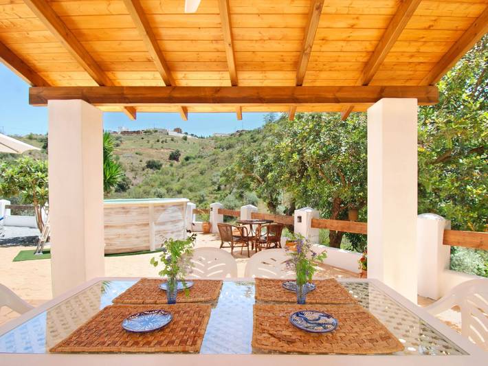 Ferienhaus für 6 Personen, mit Pool und Terrasse sowie Garten in Comares